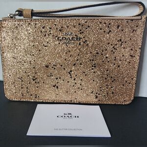 ✨️NWOT✨️ Coach Glitter Limited Edition Sequin Stars Wristlet, Gold, 2018